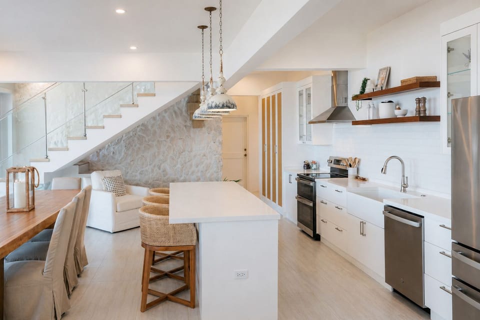 Oceanfront Presidential Suite | Private kitchen | Highchair