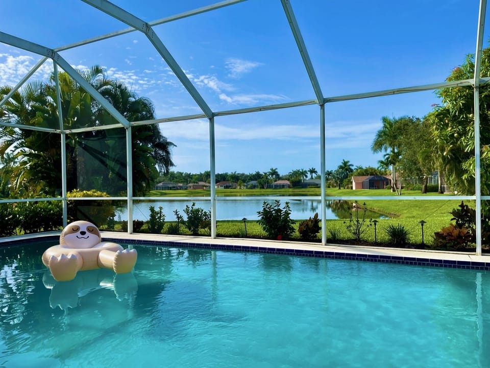 Large pool with water views of lake and wildlife. 