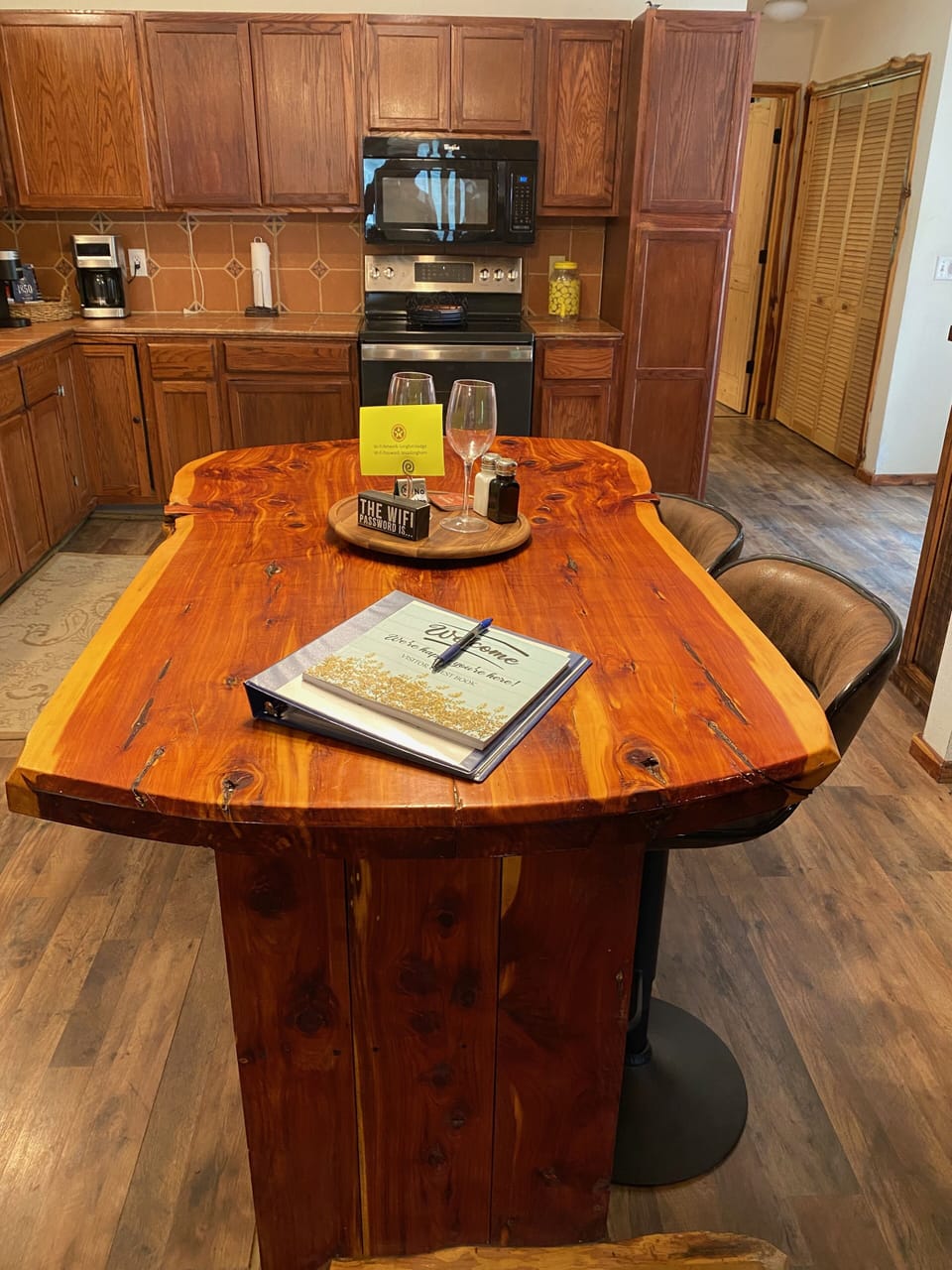 Kitchen bar