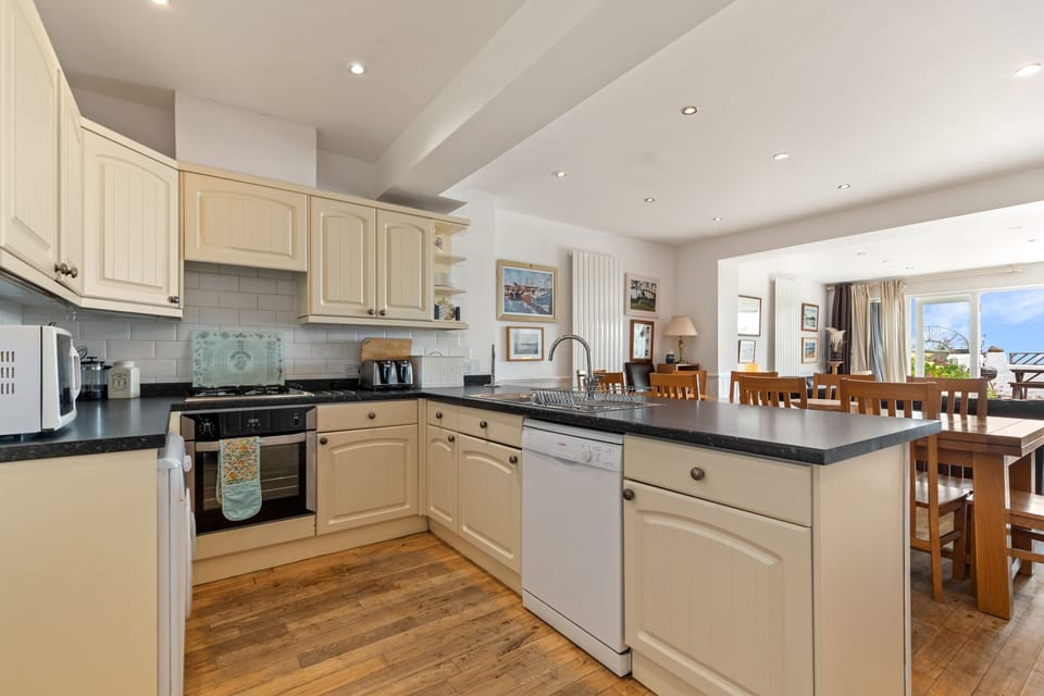 Beach Front House, Direct Beach Access, Spectacular Sea Views