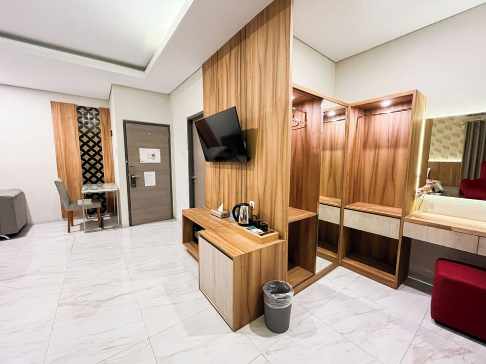 Junior Suite Room | Premium bedding, desk, laptop workspace, free WiFi