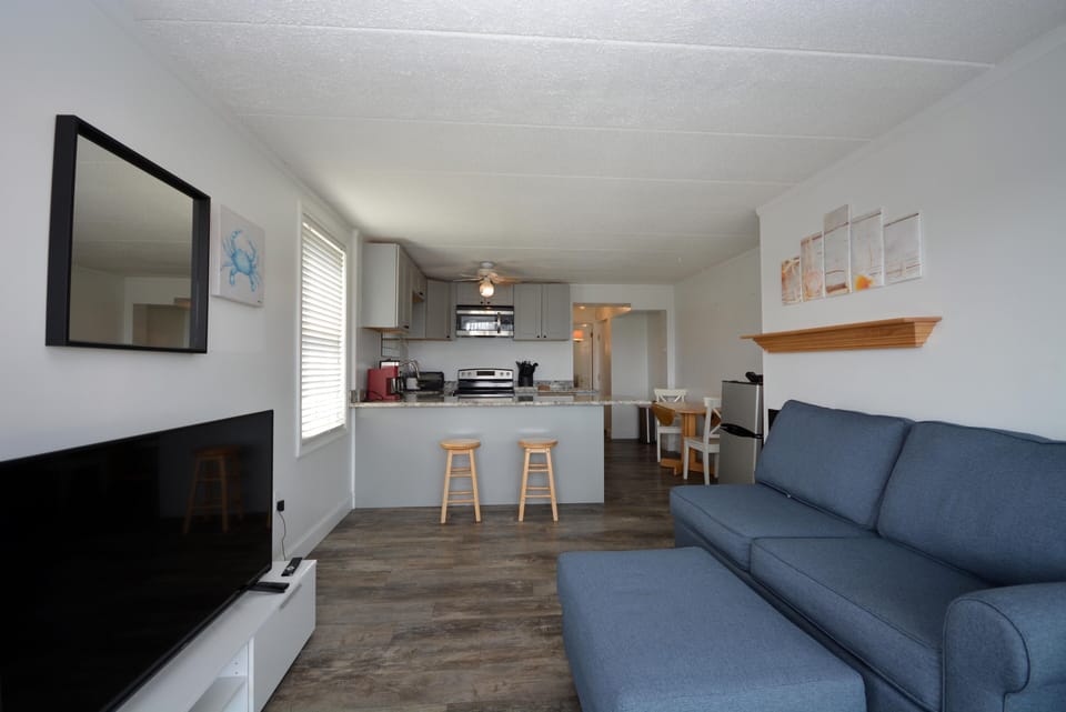LIVING-AREA