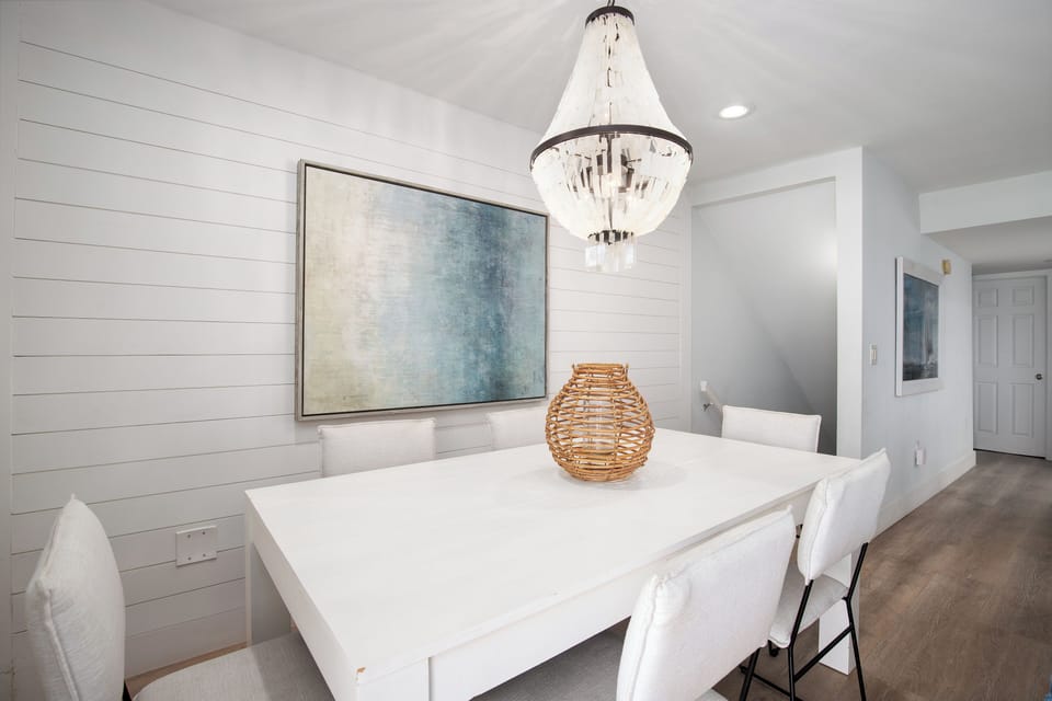 Dining Table w/ 6 Chairs