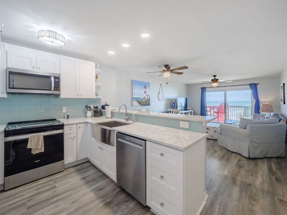 Full Size Kitchen
