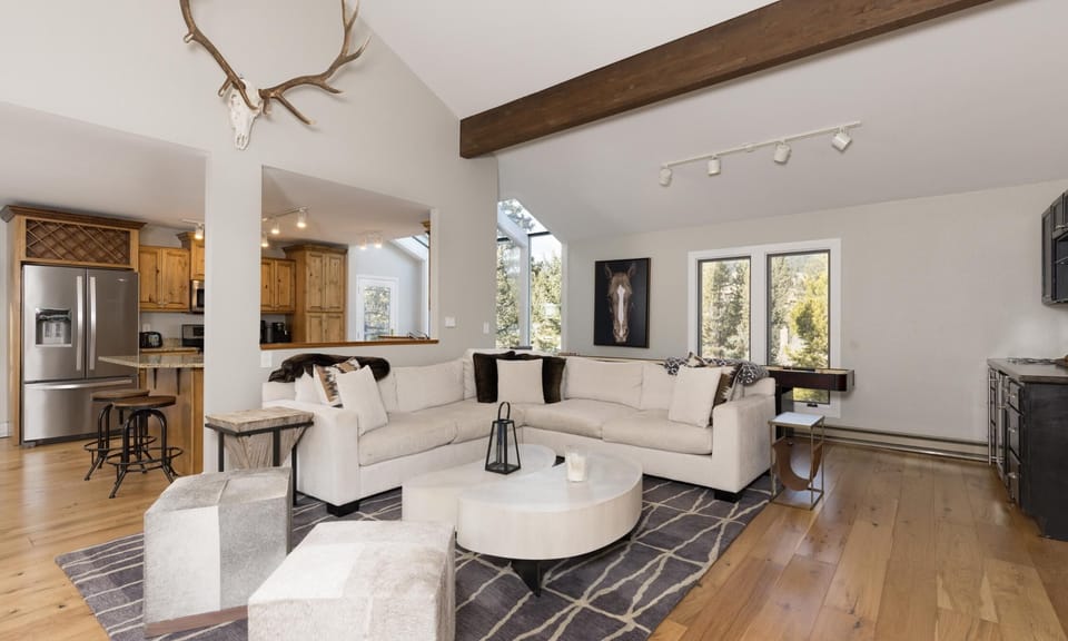 2885 Two Moons living room2