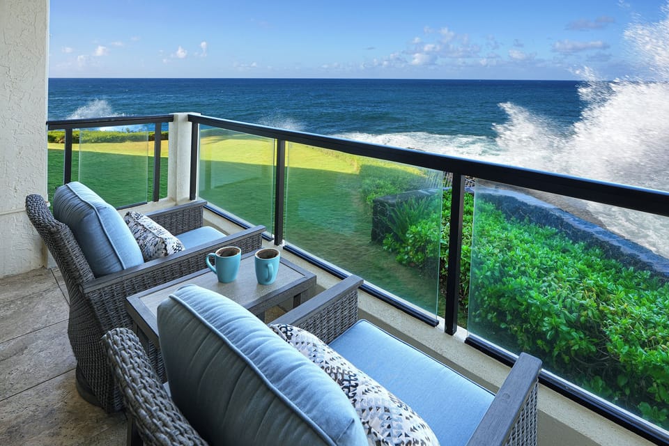 Awaken to Paradise: Morning Views from the Lanai Like No Other!