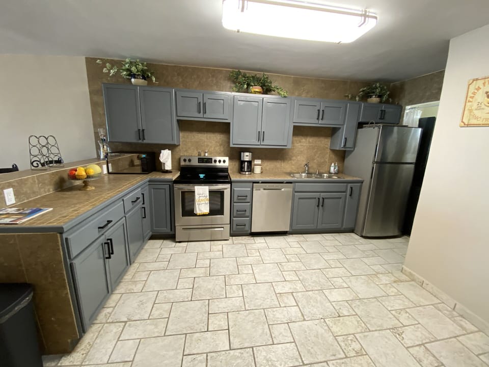Full Kitchen
