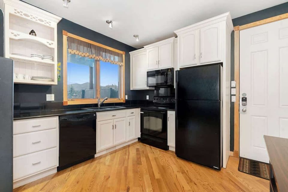 Fully appointed kitchen and entrance into Mount Nimbus
