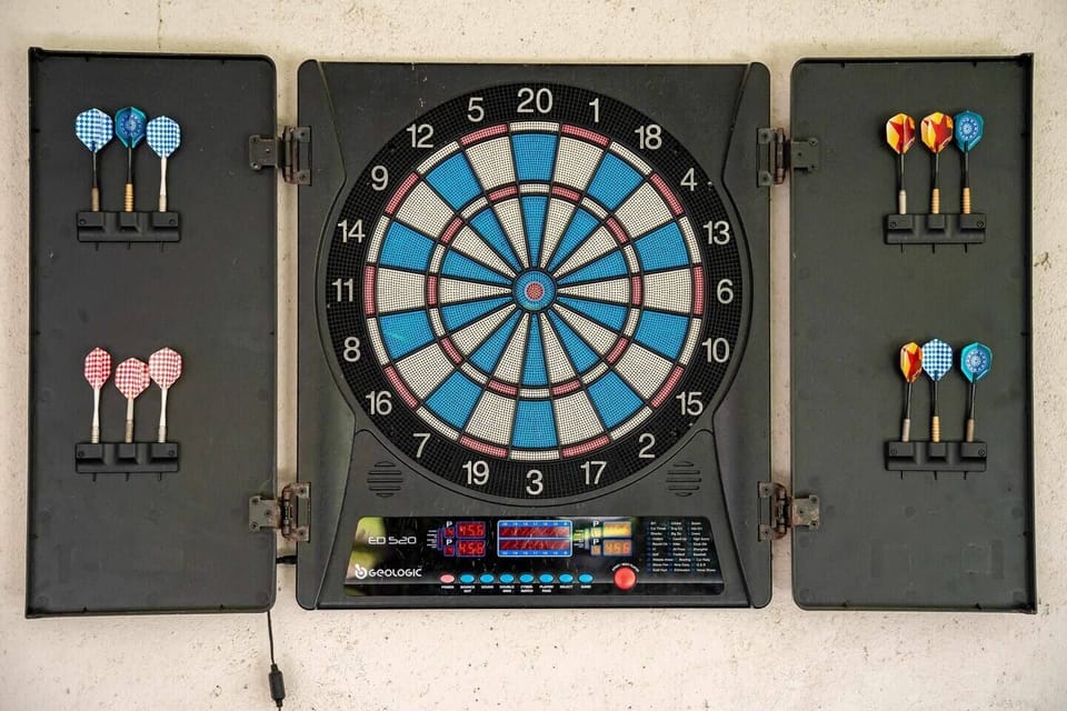 Dardos, Sala de jogos, Area de estar