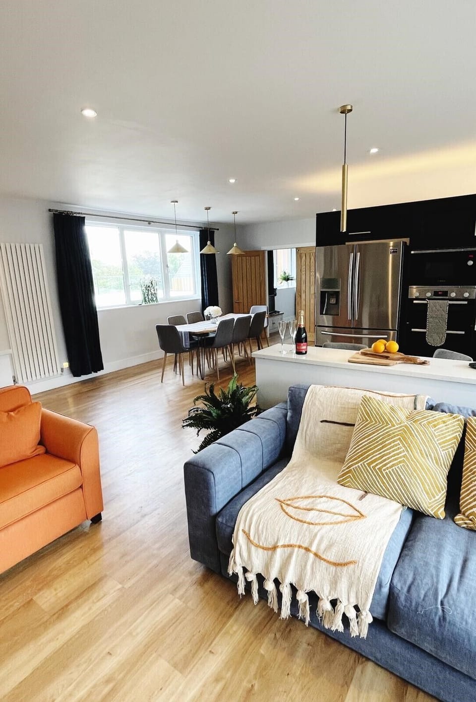 Bright, newly refurbished open plan living space 