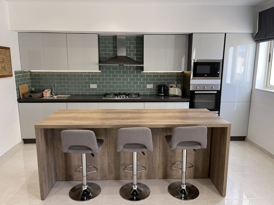 Apartment | Private kitchen | Fridge, microwave, oven, stovetop