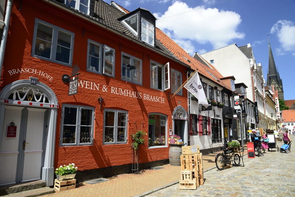 Neighbourhood (Rote Straße)