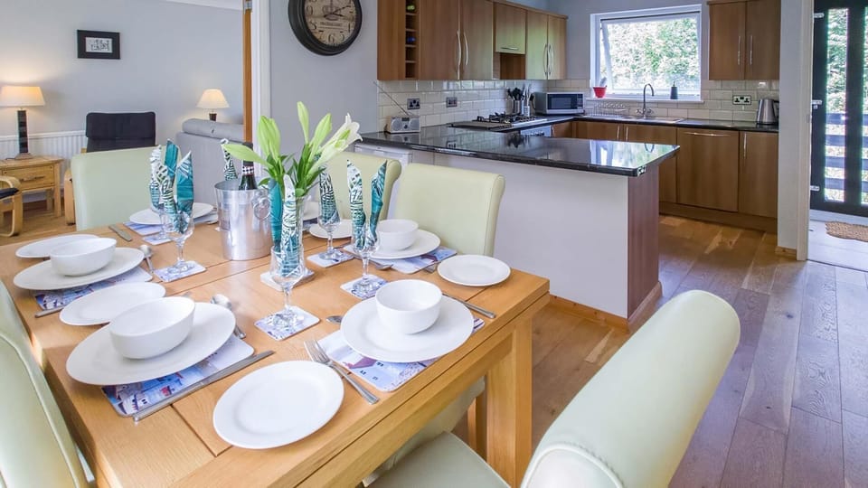Ragged Staff - 3 Bed Holiday Home - Saundersfoot (22887)