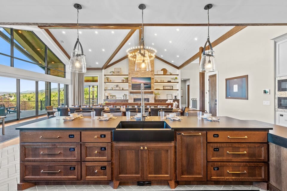 Spacious Great Room with Stunning Views