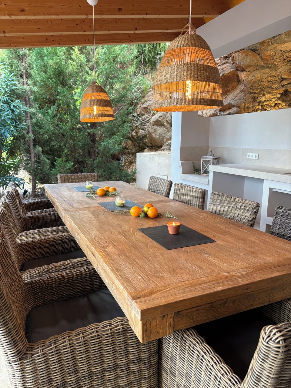 Outdoor dining