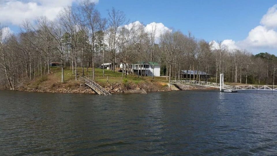 View of Whitehouse from across the lake