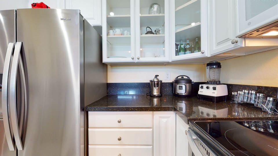 Kitchen small appliances