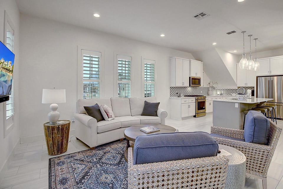 1st Floor Living Area