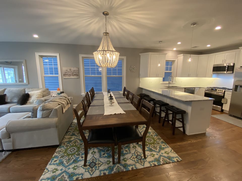 Dining area for 10