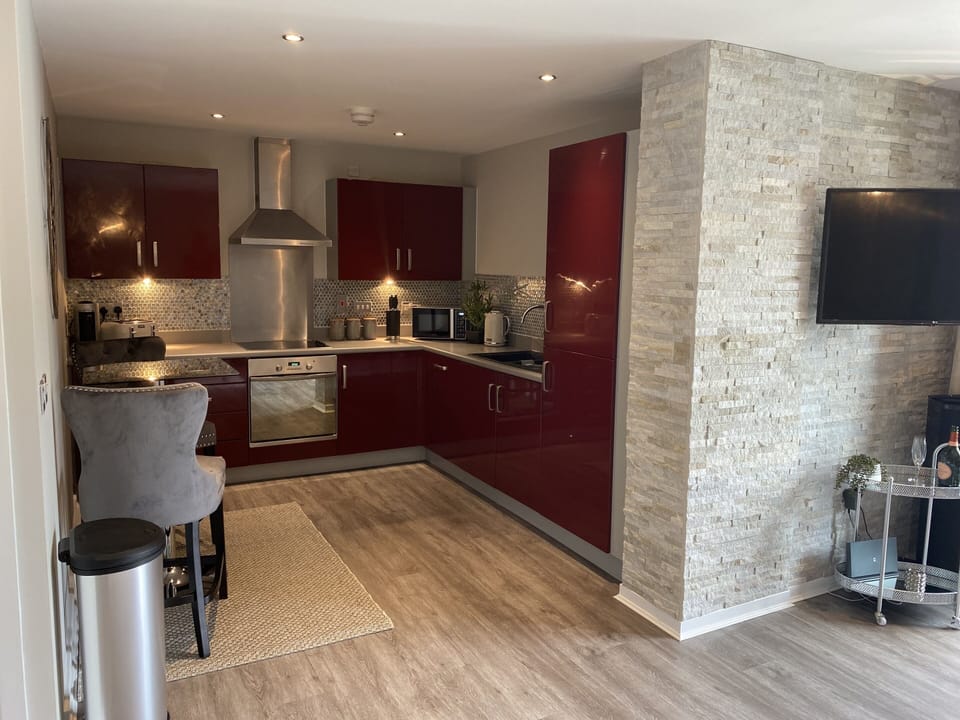 Luxury Apartment, Private Bathroom | Shared kitchen