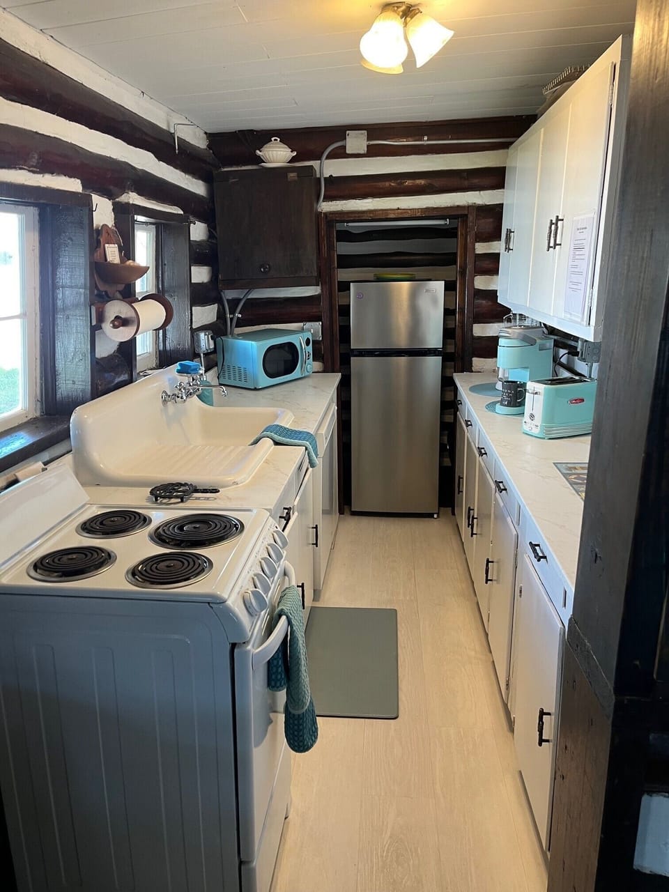 New kitchen counters installed Oct 2025