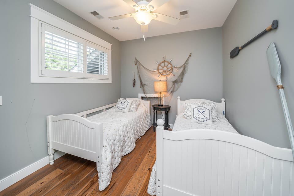 Upstairs Bedroom #2