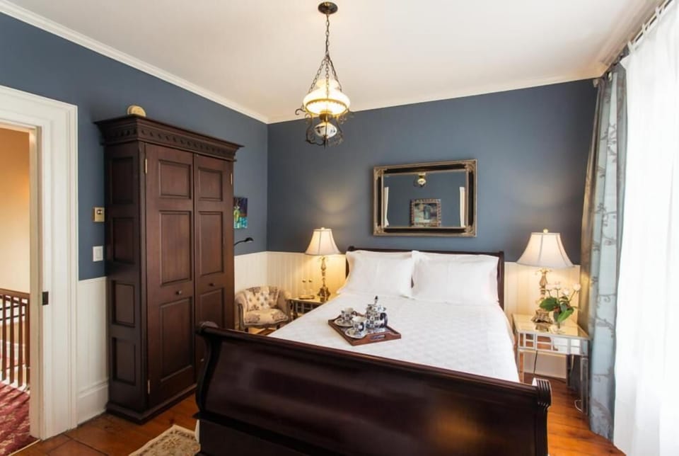 Egyptian cotton sheets, premium bedding, individually decorated