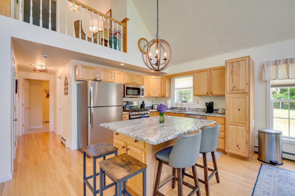 Kitchen | Main Level