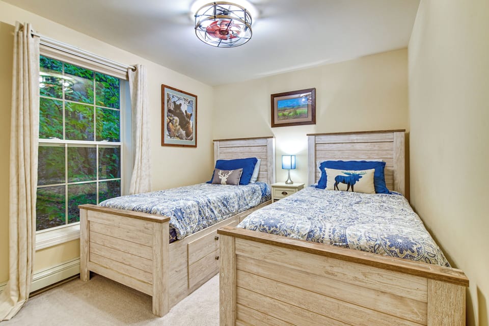 Bedroom 3 | Main Level | 2 Twin Beds