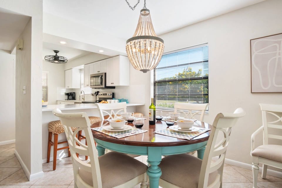 Stay for a week, stay for a month (or more) - there's no place like this vacation home/condo!