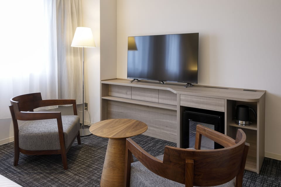 Deluxe Twin Room (Extra 85cm wide bed if booked by 3 adults) | In-room safe, laptop workspace, blackout drapes, free WiFi