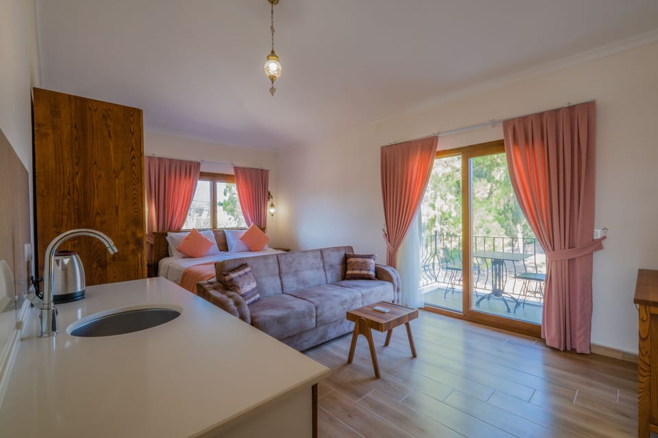 Deluxe Villa | 6 bedrooms, iron/ironing board, free WiFi, bed sheets
