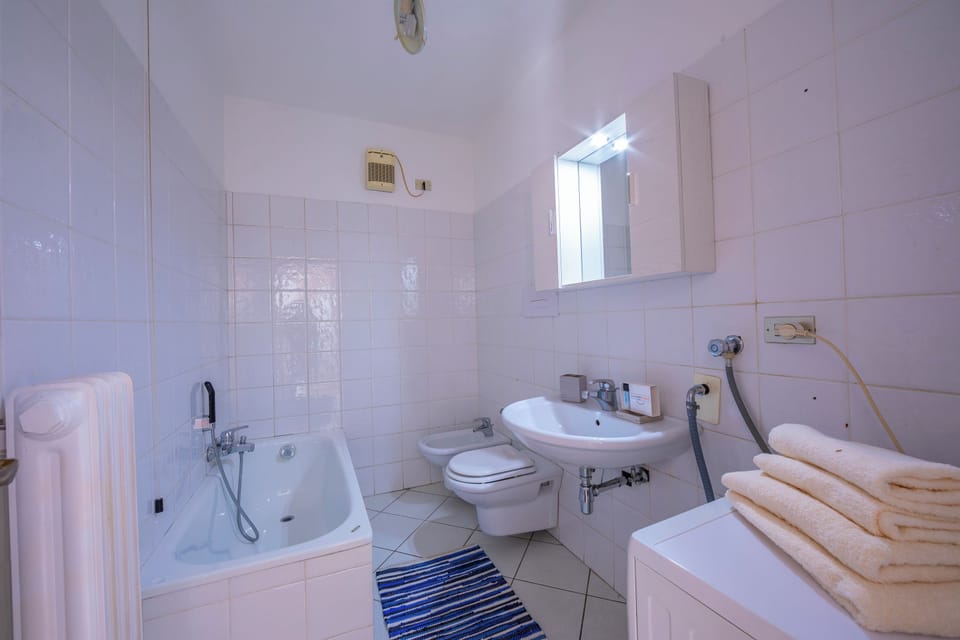 Dogana Best Lake View With Terrace Apartment in Nago–Torbole