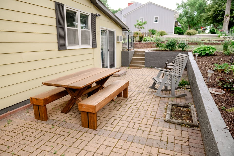 Large side patio 