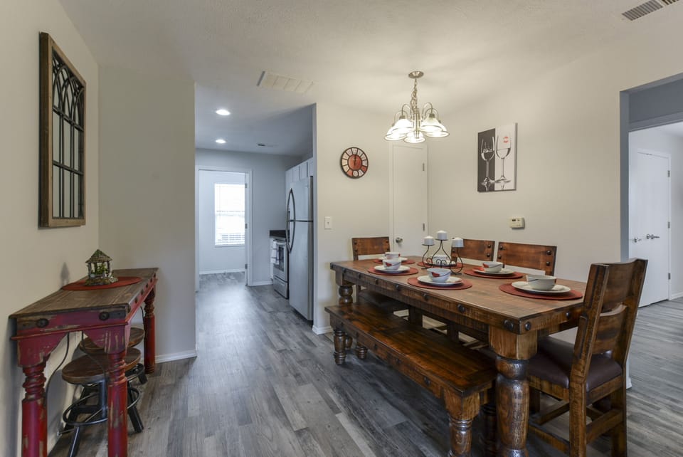 An other view of the dining area and into the kitchen