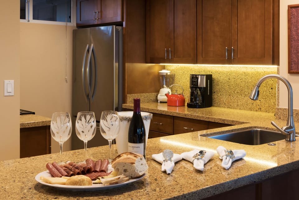 Breakfast bar area