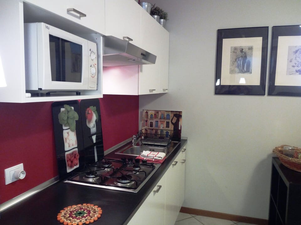 kitchenette 
