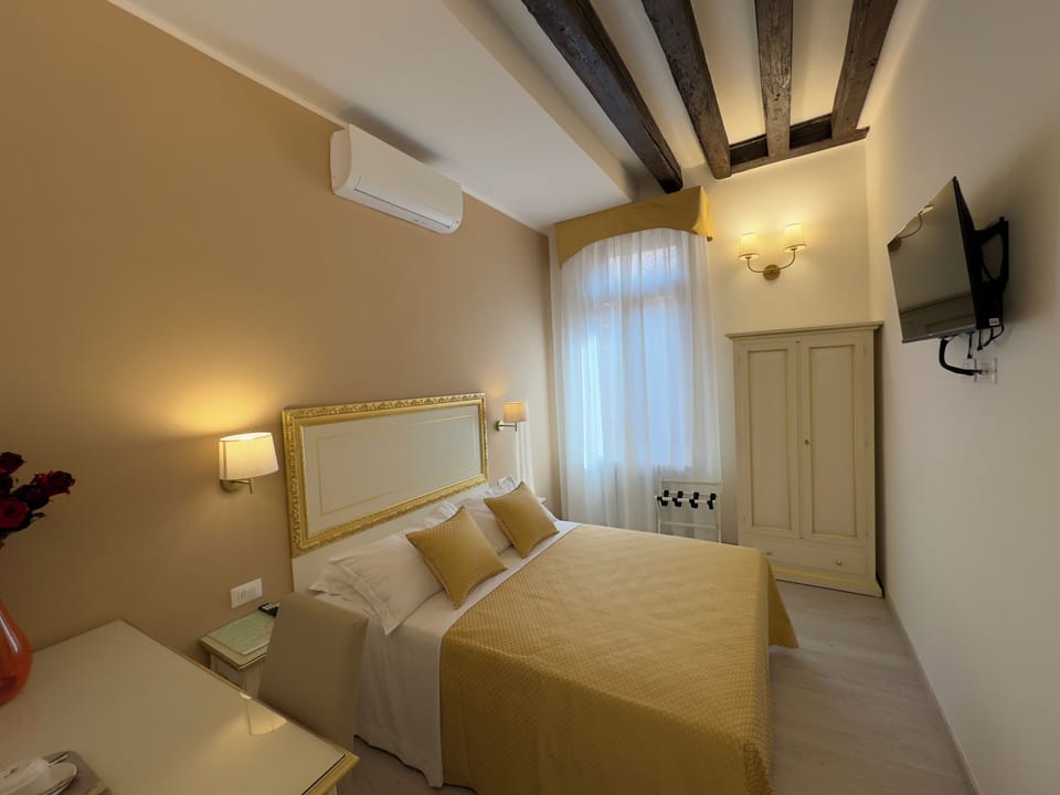 Standard Double Room | Down comforters, desk, laptop workspace, soundproofing