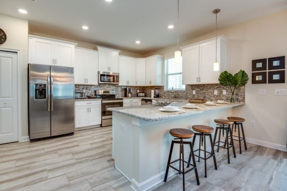 Villa, 6 Bedrooms | Private kitchen