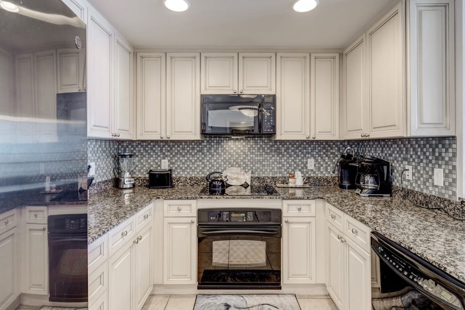 Fully Stocked Kitchen