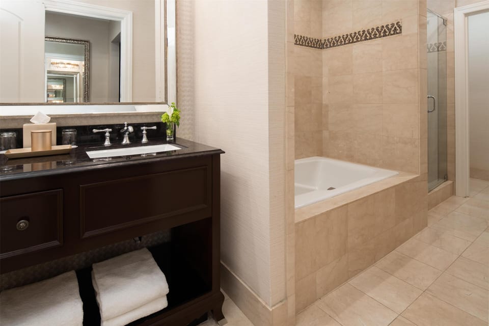 Guest room bath