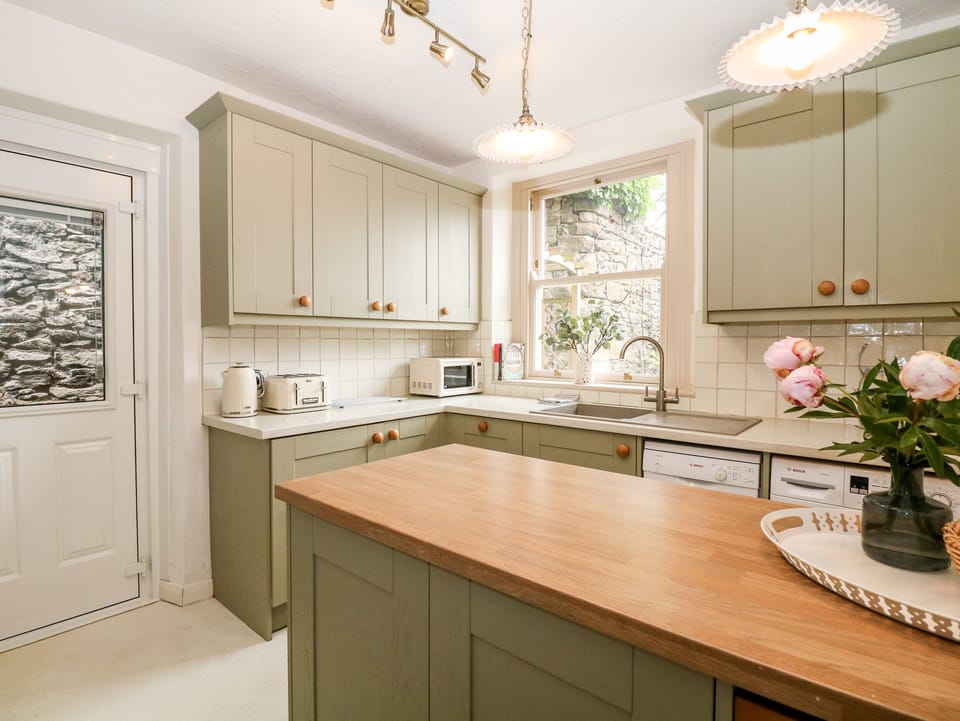 Cottage | Interior
