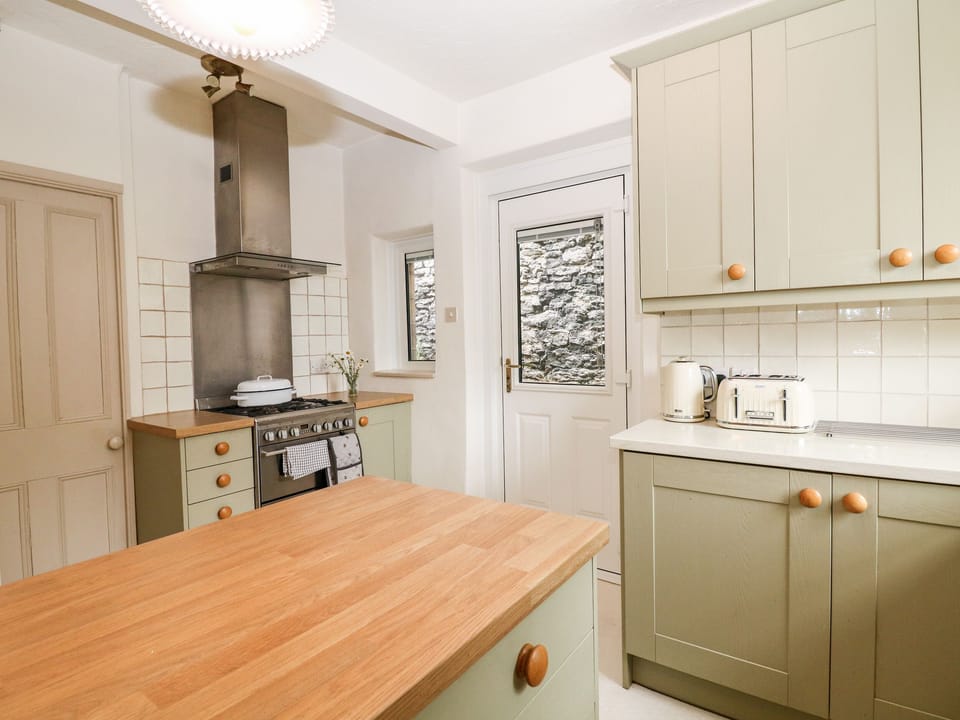 Cottage | Interior