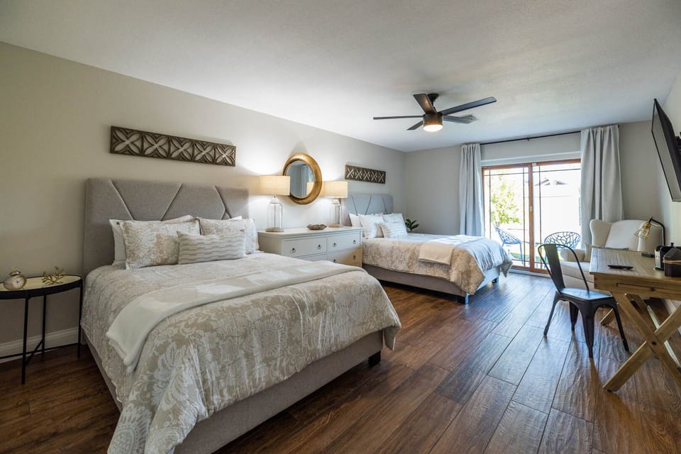 Two Queen Beds!