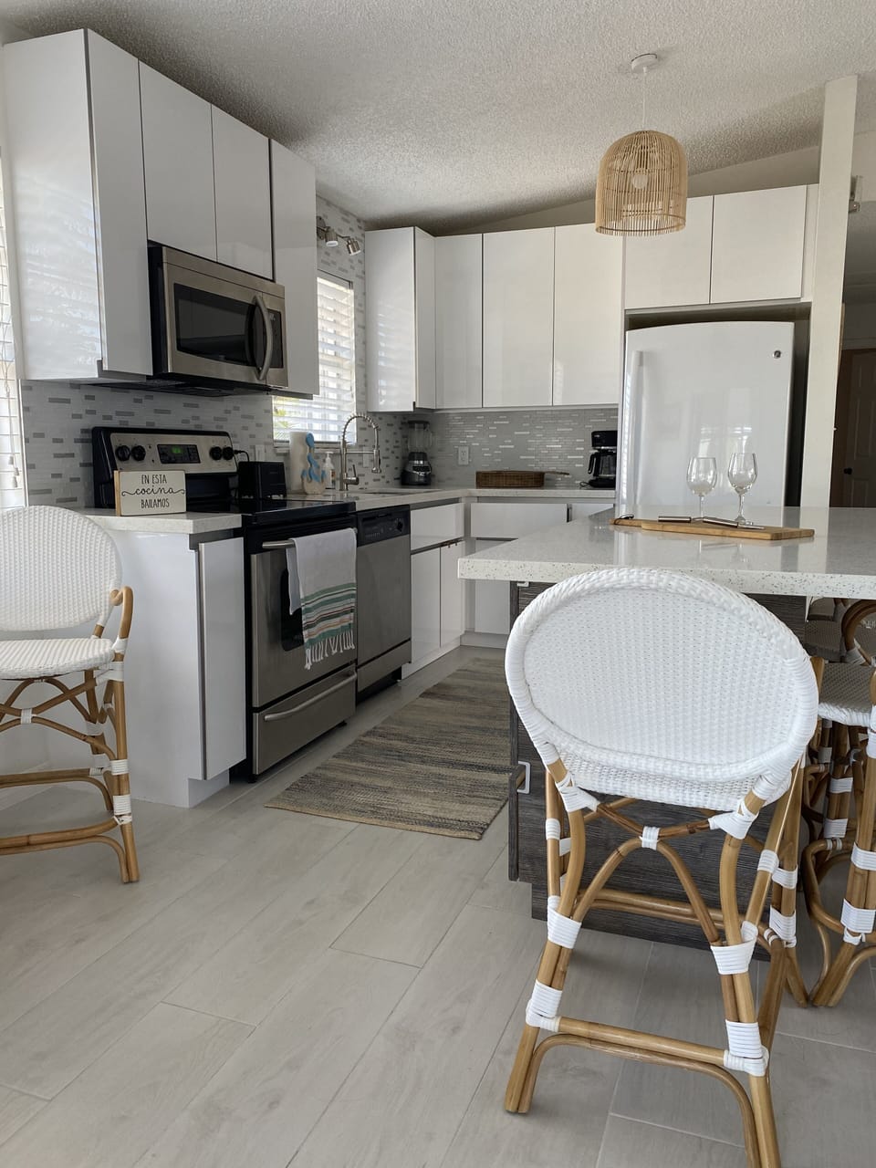 Celebrate your week with a fully stocked, renovated kitchen