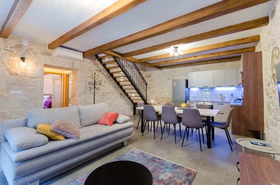 Villa | Living room | Fireplace
