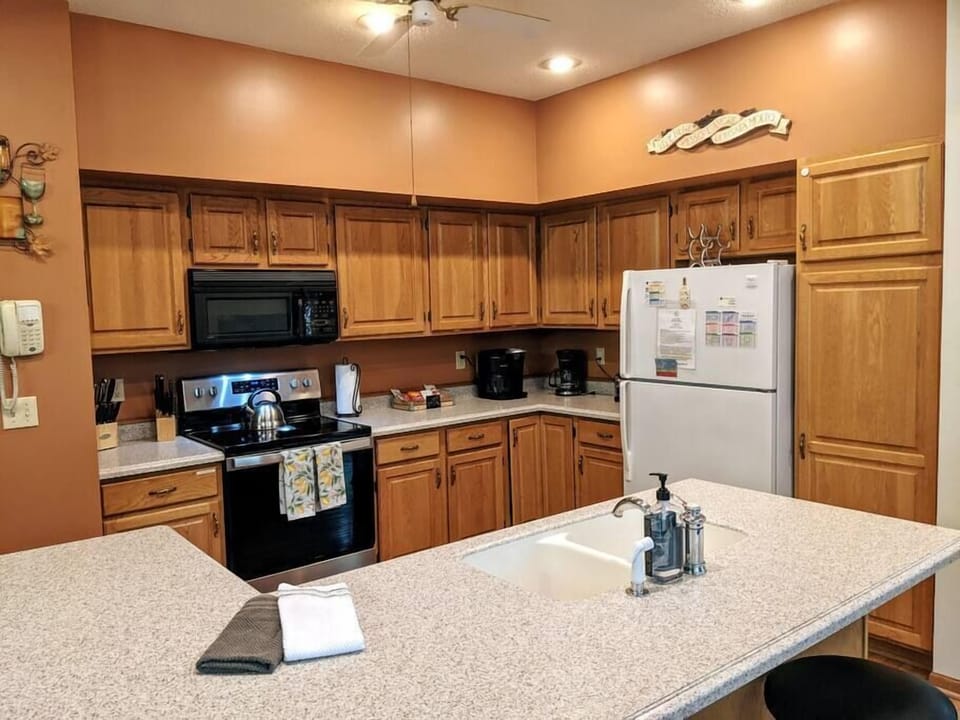 Kitchen (1)