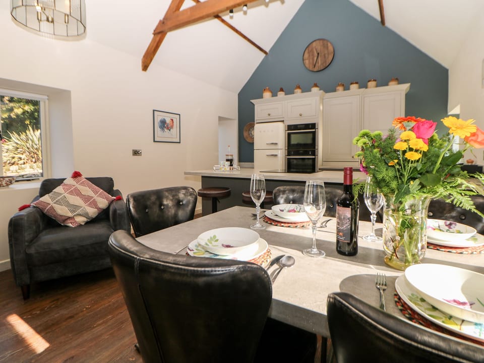 Cottage | Interior