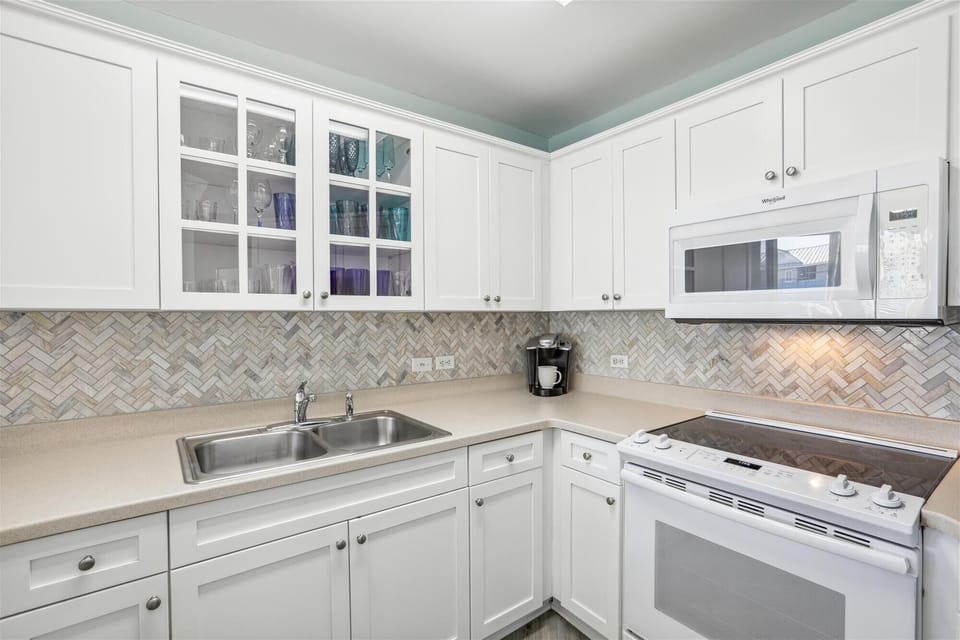 Fully Equipped Kitchen at 1404 SeaCrest