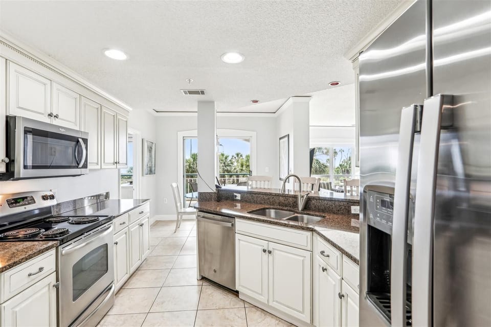 Kitchen at 4108 Windsor Court North